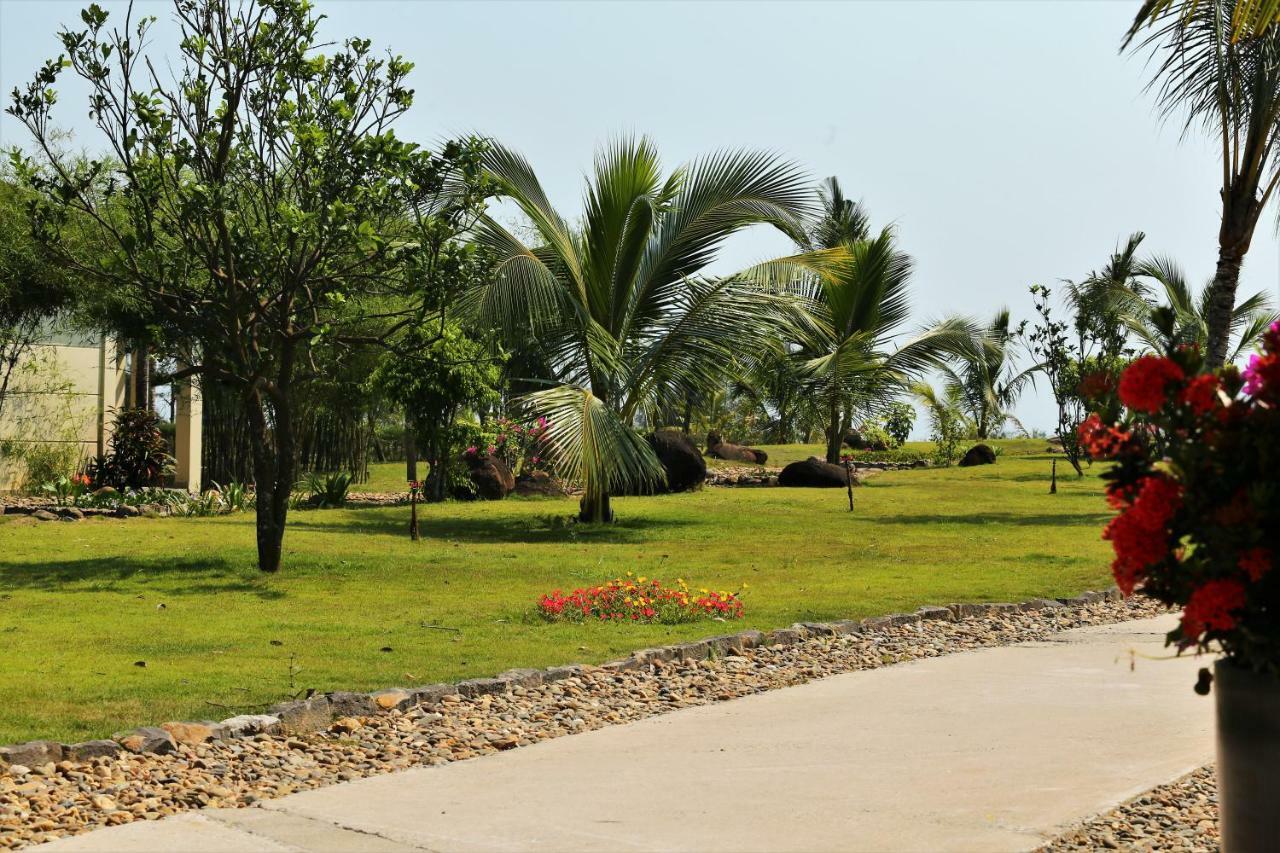 Bao Ninh Beach Resort Dong Hoi Exterior foto